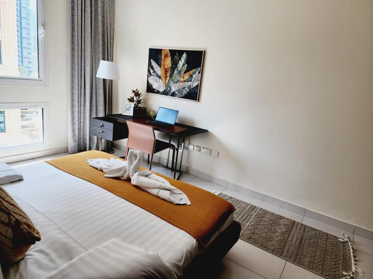 Lovely 1-Bedroom Apartment In The Heart Of Dubai Marina エクステリア 写真