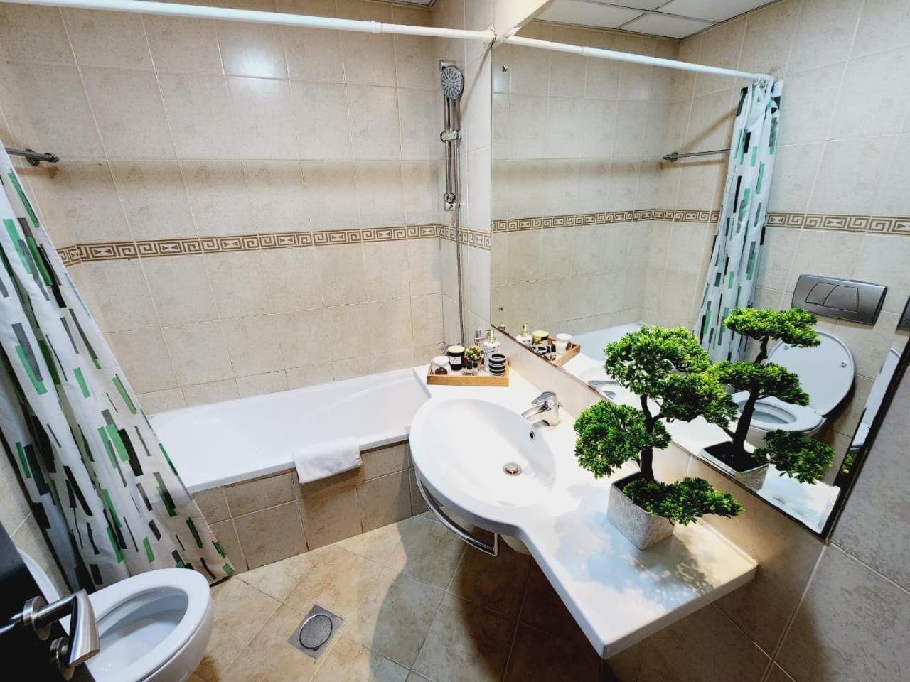 Lovely 1-Bedroom Apartment In The Heart Of Dubai Marina エクステリア 写真