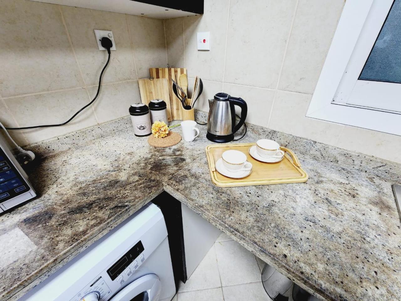 Lovely 1-Bedroom Apartment In The Heart Of Dubai Marina エクステリア 写真